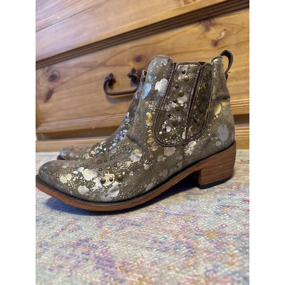 LIBERTY Black Shoes - Liberty Black Distressed Pain Spltter Metallic Leather Boots 10.5